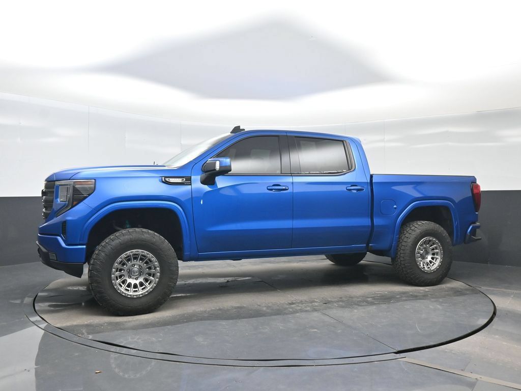 Used 2022 GMC Sierra 1500 Elevation w/ Elevation Premium Package AWD/4WD image 2