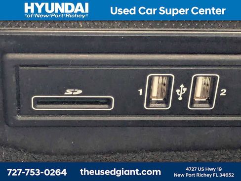 Used 2016 Mercedes-Benz C 300 4MATIC Sedan w/ Multimedia Package image 28