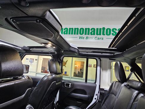 Used 2021 Jeep Wrangler Unlimited Rubicon 4xe w/ Cold Weather Group image 29