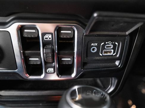 Used 2023 Jeep Wrangler Unlimited Sport AWD/4WD image 27