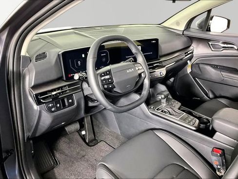 New 2026 Kia Sportage SX FWD image 8