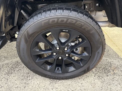 Used 2021 Jeep Gladiator Overland image 20