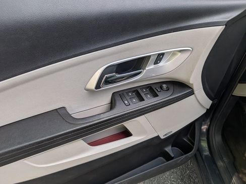 Used 2017 Chevrolet Equinox Premier w/ Enhanced Convenience Package FWD image 12