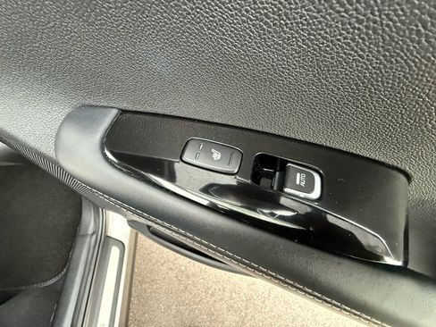 Used 2017 Kia Sorento SX image 34