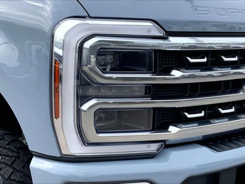 Certified 2024 Ford F250 Platinum AWD/4WD image 25