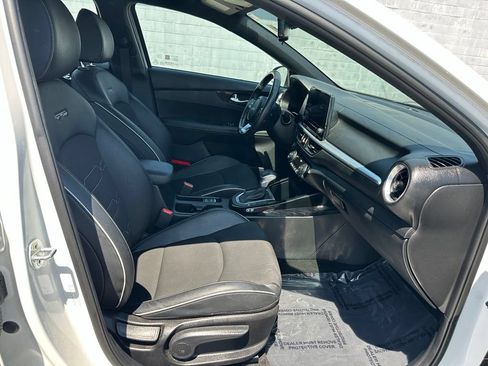 Used 2022 Kia Forte GT-Line w/ GT-Line Technology Package FWD image 16