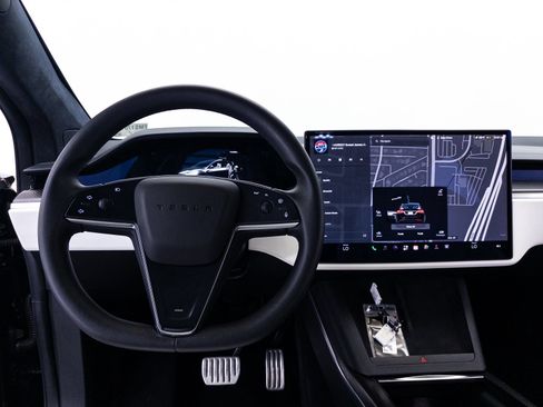 Used 2022 Tesla Model X Plaid AWD/4WD image 6