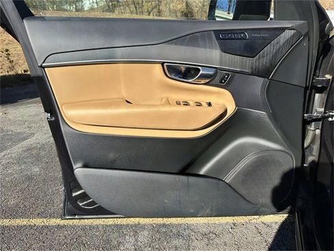 Used 2021 Volvo XC90 T6 Inscription image 17