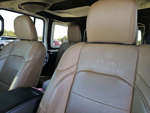 Used 2020 Jeep Wrangler Unlimited Sahara image 25