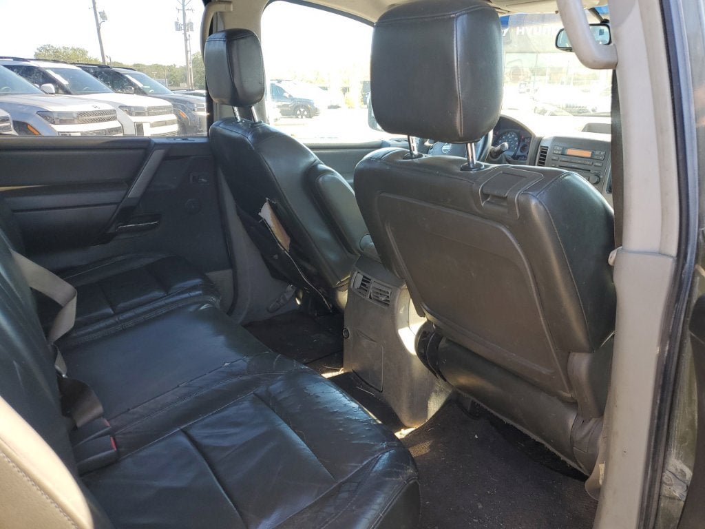 Used 2004 Nissan Titan LE w/ (OF1) LE Off-Road Pkg AWD/4WD image 16