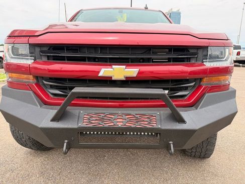 Used 2018 Chevrolet Silverado 1500 LT w/ Texas Edition AWD/4WD image 4