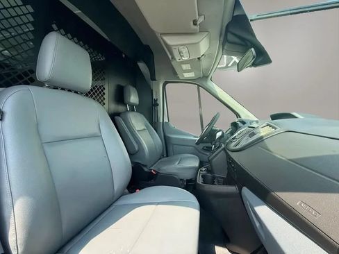 Used 2019 Ford Transit 250 130 Medium Roof RWD image 16