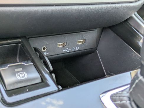 Certified 2021 Subaru Outback Premium image 31