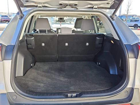 Used 2020 Toyota RAV4 XLE w/ Convenience Package image 6