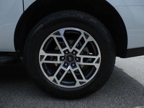 Used 2025 Ford Expedition Max Active RWD image 10