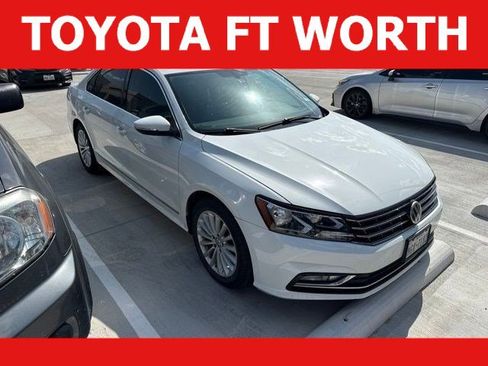 Used 2016 Volkswagen Passat 1.8T SE FWD image 1