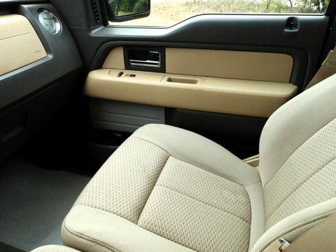 Used 2013 Ford F150 XLT w/ Luxury Equipment Group image 13