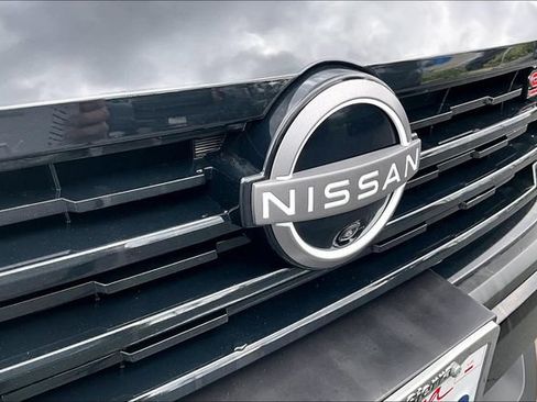 Certified 2025 Nissan Kicks SR AWD/4WD image 30