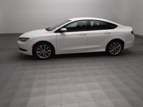 Used 2015 Chrysler 200 S w/ Comfort Group FWD image 2