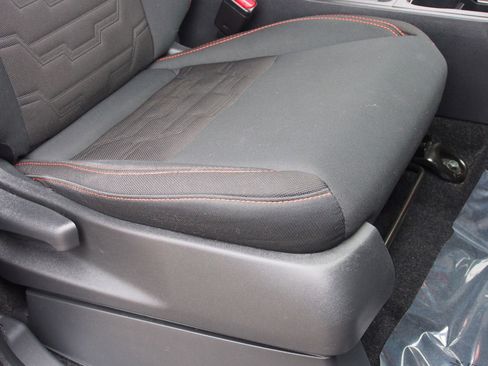 Used 2022 Nissan Frontier PRO-4X w/ Technology Package image 13