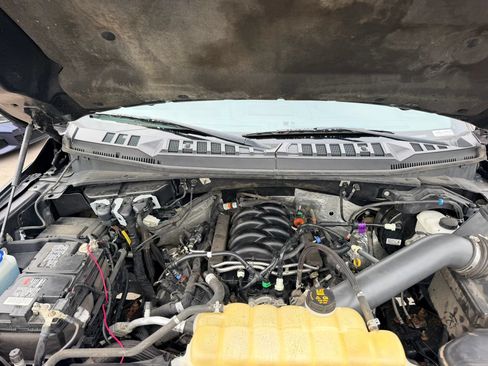 Used 2019 Ford F150 Lariat w/ Equipment Group 502A Luxury AWD/4WD image 19