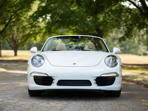 Used 2013 Porsche 911 Carrera RWD image 5
