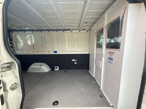 Used 2021 Mercedes-Benz Sprinter 1500 w/ Premium Package image 24