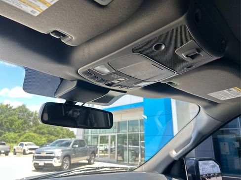 Used 2019 Ford F150 Lariat w/ Equipment Group 502A Luxury AWD/4WD image 15