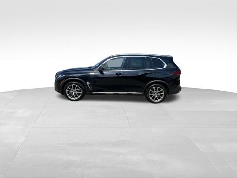 Used 2025 BMW X5 xDrive40i w/ Climate Comfort Package AWD/4WD image 2