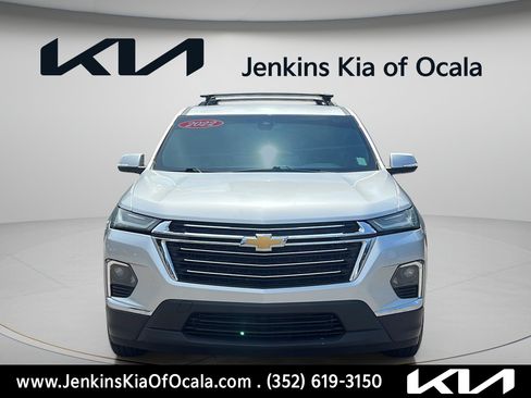 Used 2022 Chevrolet Traverse LT FWD image 8