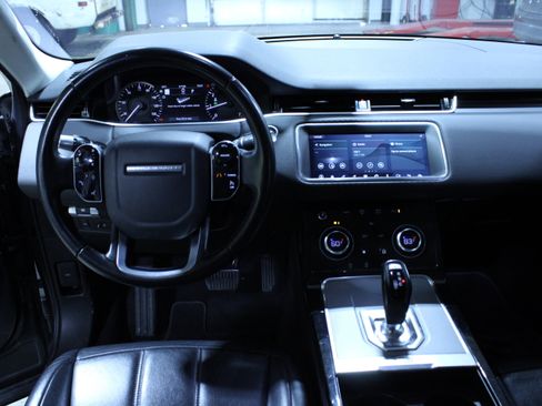 Used 2020 Land Rover Range Rover Evoque S image 2