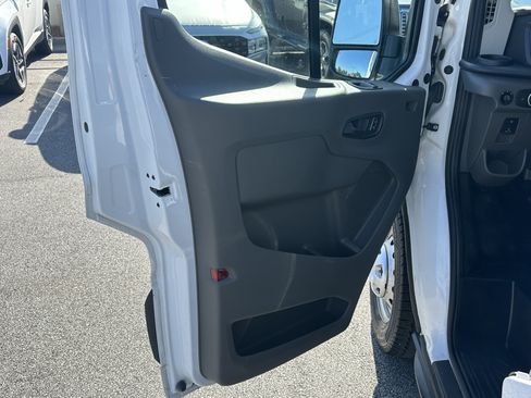 Used 2023 Ford Transit 350 XL AWD/4WD image 9