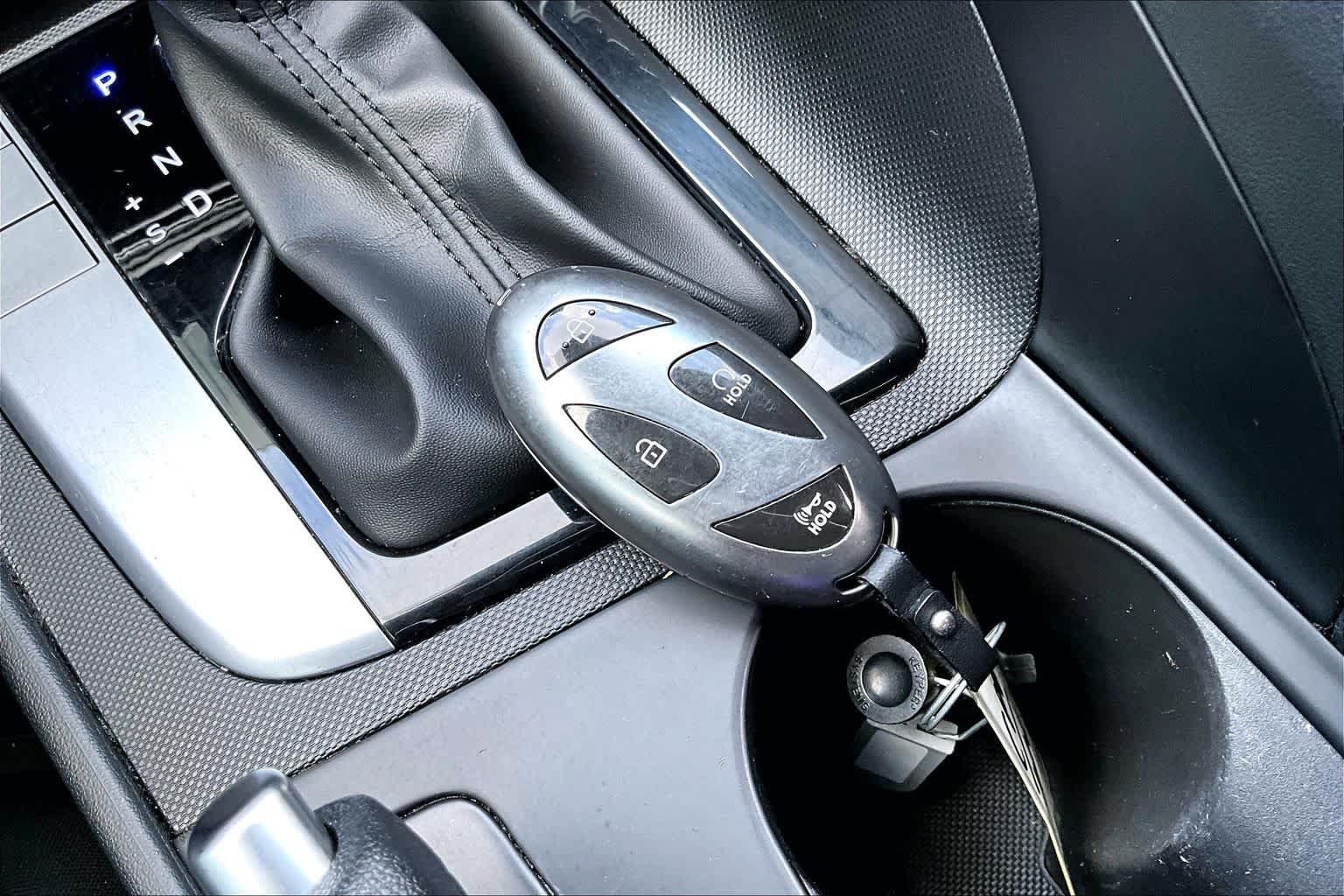 Used 2024 Hyundai Elantra SEL FWD image 17