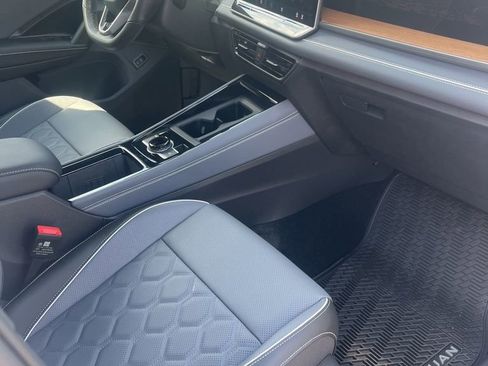 Used 2026 Volkswagen Tiguan SEL R-Line image 22