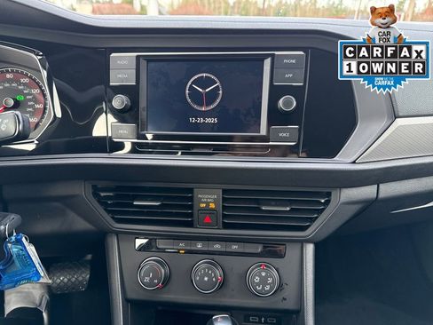 Used 2021 Volkswagen Jetta S image 18