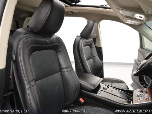 Used 2023 Lincoln Aviator Reserve w/ Equipment Group 201A image 20