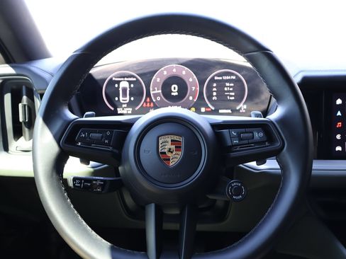 Certified 2024 Porsche Cayenne Coupe AWD/4WD image 17