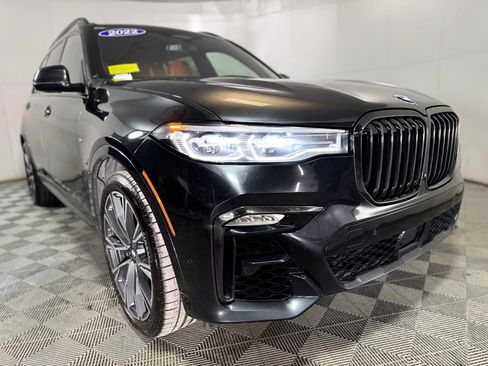 Used 2022 BMW X7 M50i image 9
