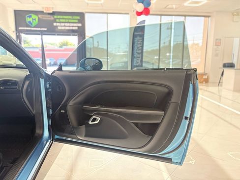 Used 2016 Dodge Challenger R/T Scat Pack w/ Leather Interior Group RWD image 38