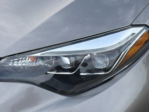 Used 2018 Toyota Corolla SE w/ SE Premium Package FWD image 52