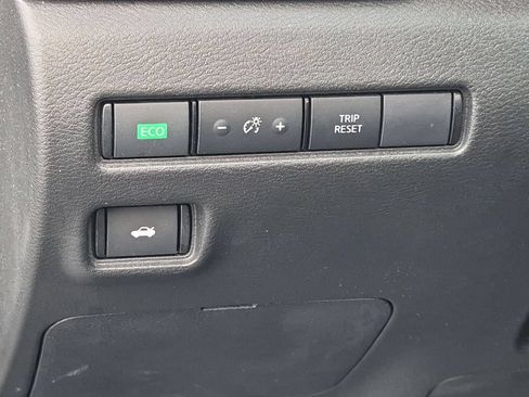 Used 2024 Nissan Sentra SV w/ All-Weather Package FWD image 31