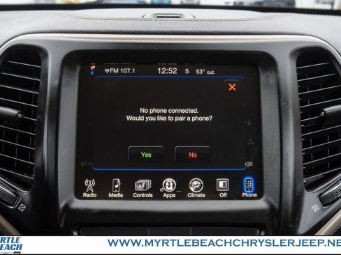 Used 2017 Jeep Cherokee Latitude w/ True North Edition image 19