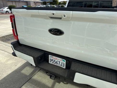 Used 2025 Ford F350 Lariat w/ Black Appearance Package AWD/4WD image 3