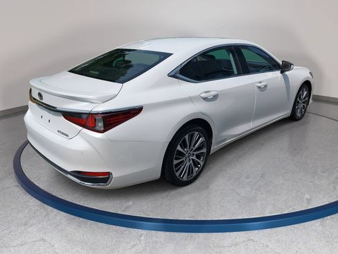 Used 2019 Lexus ES 300h w/ Premium Package FWD image 5