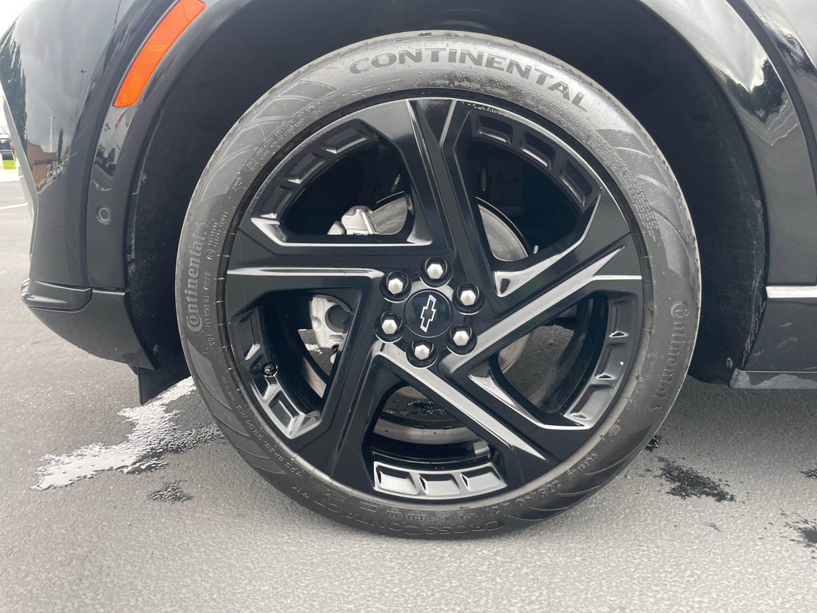 Used 2024 Chevrolet Equinox EV RS FWD image 39