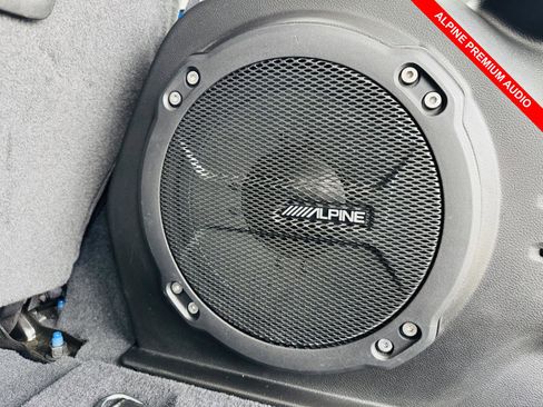 Used 2024 Jeep Wrangler Willys image 4