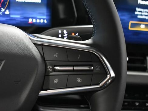 New 2026 Chevrolet Equinox LT w/ Convenience Package II FWD image 17