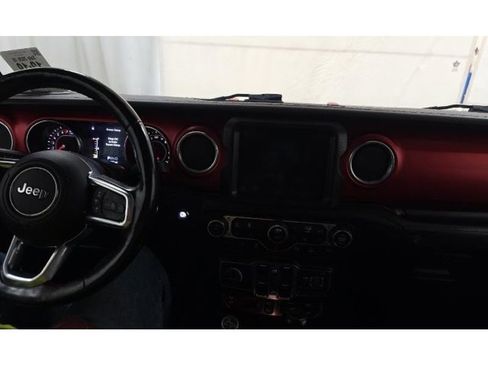 Used 2021 Jeep Gladiator Rubicon w/ Dual Top Group AWD/4WD image 9