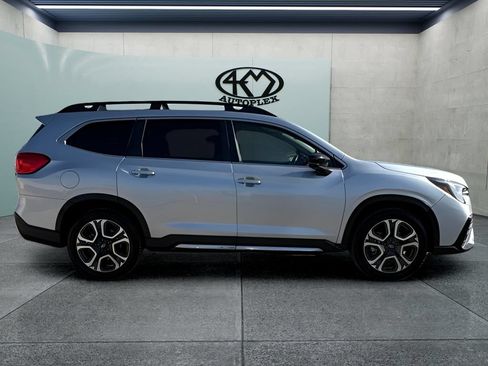 Used 2024 Subaru Ascent Limited AWD/4WD image 2