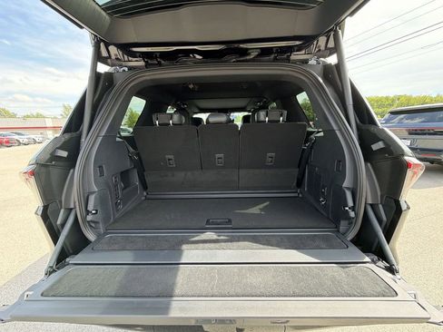 New 2026 Lincoln Navigator Reserve AWD/4WD image 25
